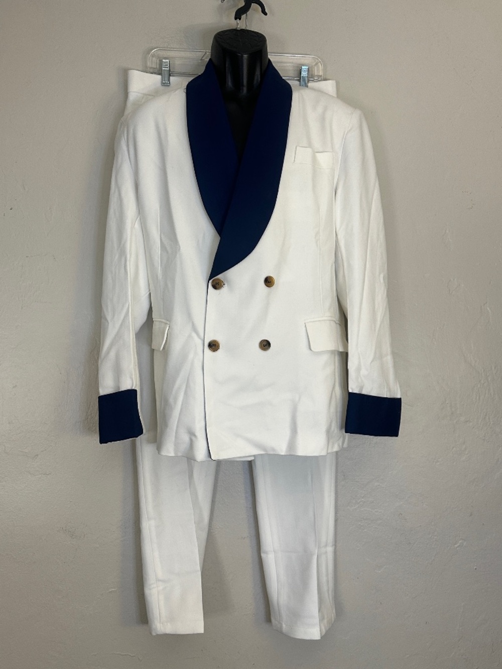 Custom Double Breasted Suit ~42R Pants 33" waist 31" inseam New without tags